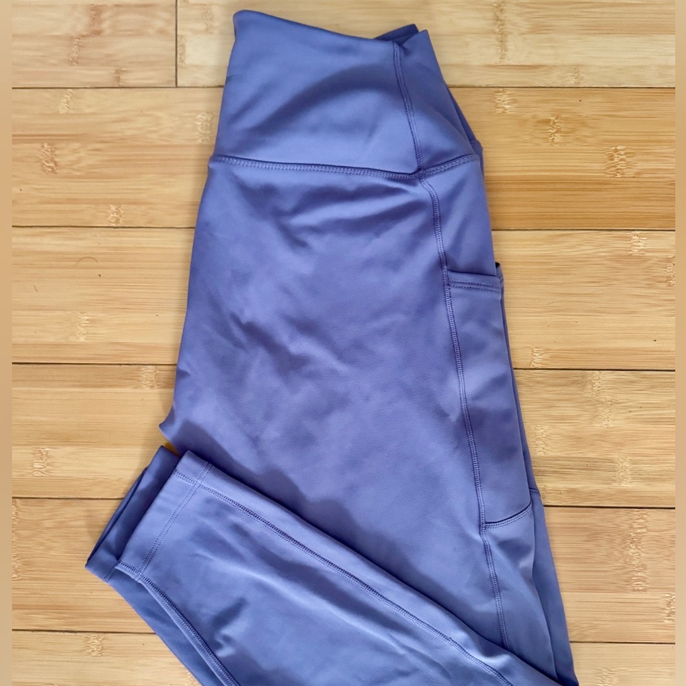 Nike DriFit Training Leggings with pockets in Lavender